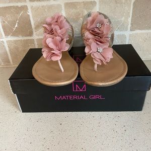 ☀️ Material Girl sandals. Light pink flowers with rhinestone centers size 9.5M